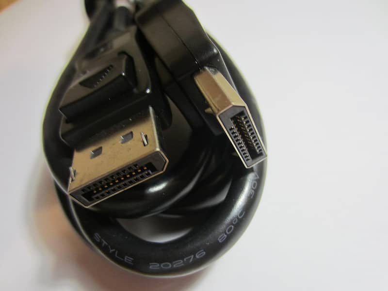 Display Port Cable 0