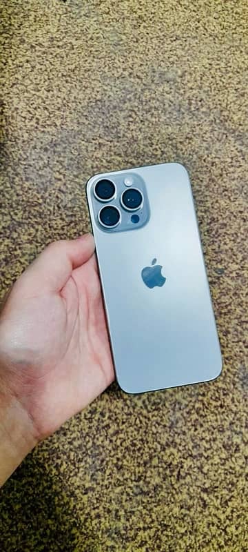 Apple iPhone 15 pro max 0