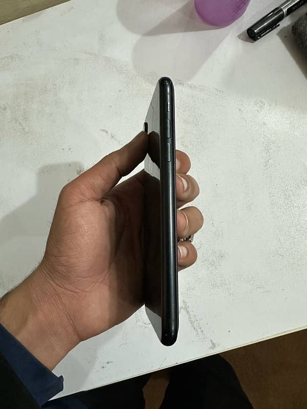 iPhone XR | 64GB | non pta 5