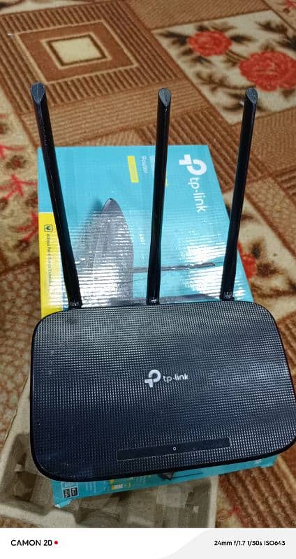 TP Link Router 450mbps used like a new 0