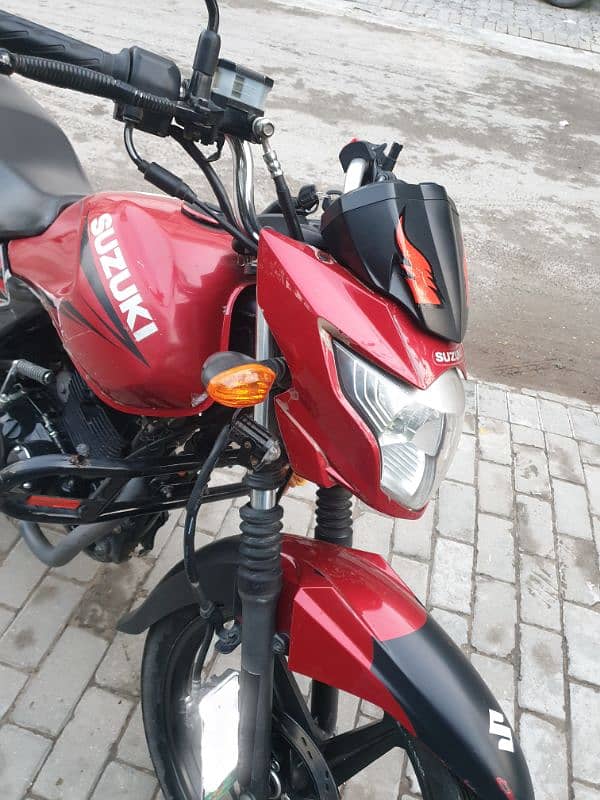 Suzuki GR150 for sale in excellent condition 4