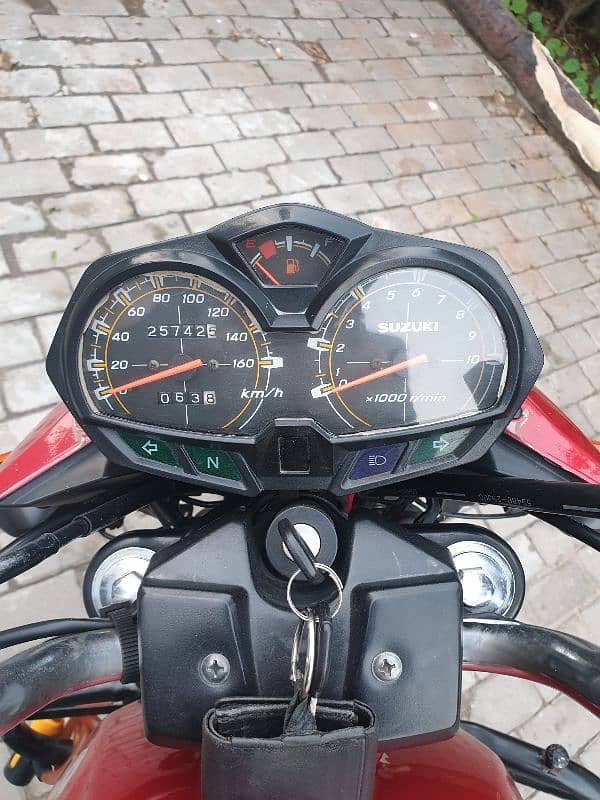 Suzuki GR150 for sale in excellent condition 11