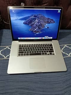 MacBook pro 2011 , 17 inch , core i5