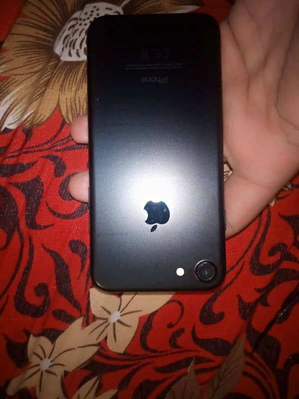 iPhone 7 /128GB/waterpack 0