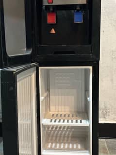 PEL WATER DISPENSER (RB RED BLAZE) is for sale