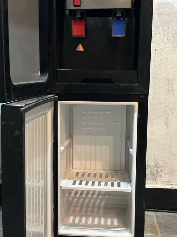 PEL WATER DISPENSER (RB RED BLAZE) is for sale 3