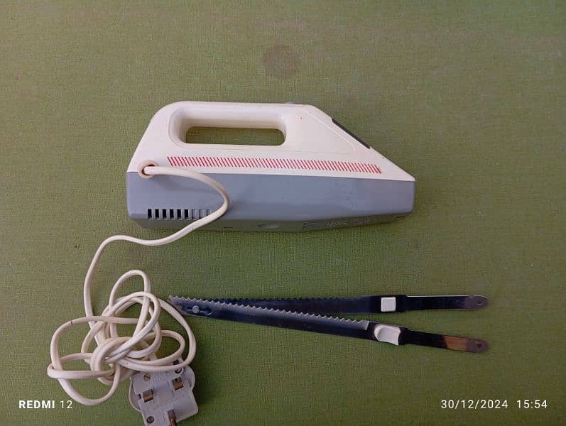 electric knife/cutter France 8