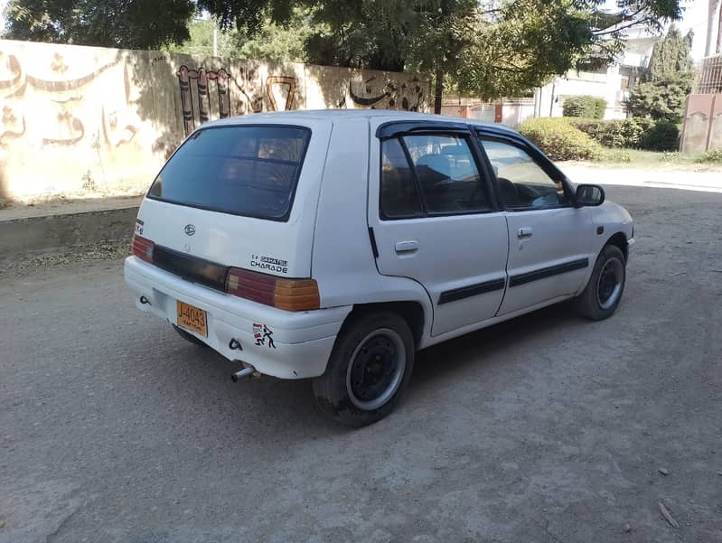 Daihatsu Charade 1988 (Anda charade) 3