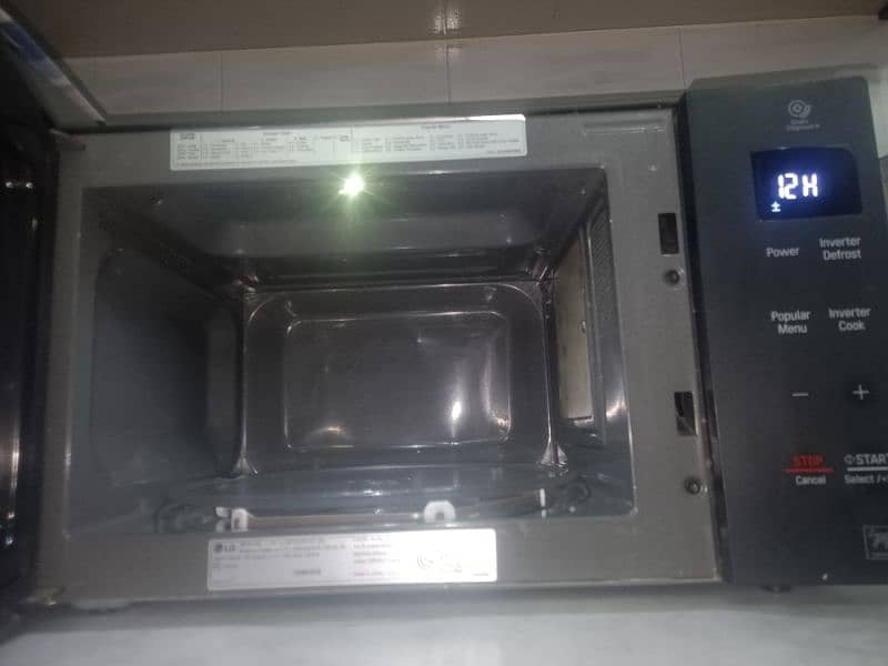 LG Microwave oven 5