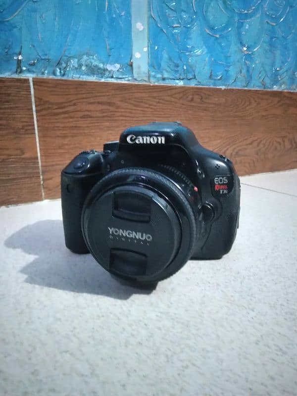 canon rebel t3is (600d) 0