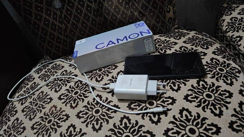 Tecno Camon 18p 9/10 condition. 8GB/128GB 2