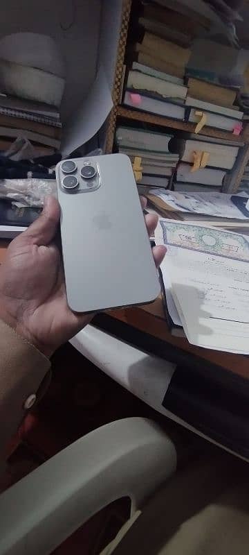 iPhone 15 pro max 7