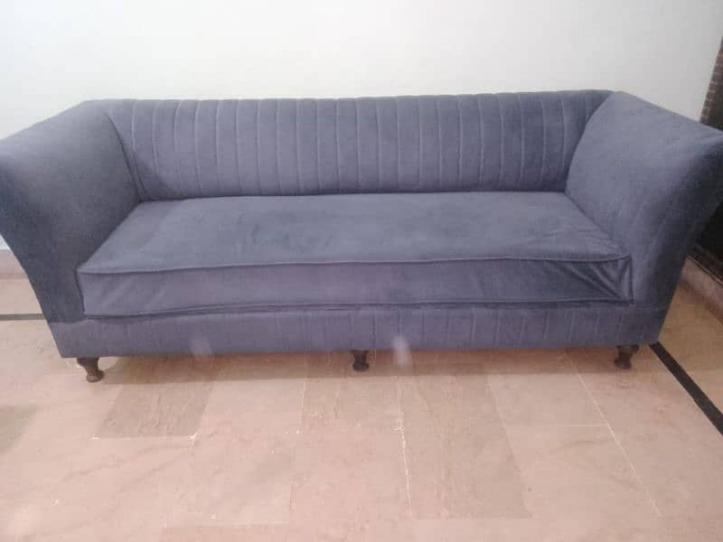 3 secter sofa seth and 2 sethy grey coloer 1