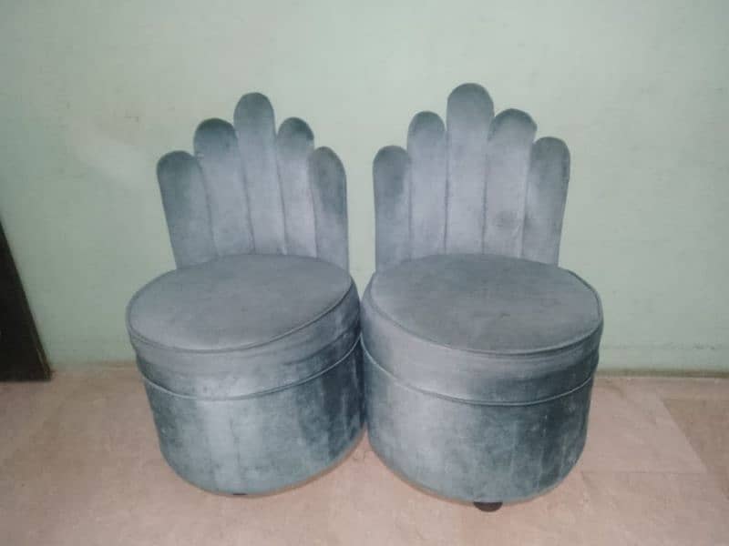 3 secter sofa seth and 2 sethy grey coloer 3