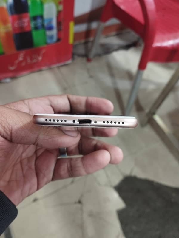 Iphone 8 Rose gold colour 6