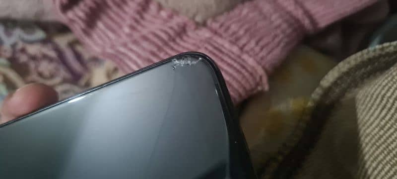Poco f1 6/128 dualsim pubg60fps snapdragon 845 front crack but working 17