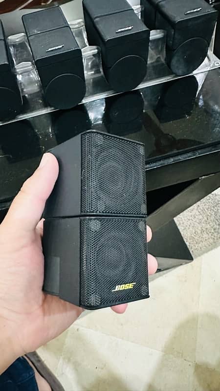 Bose cube speakers 5 peace 1