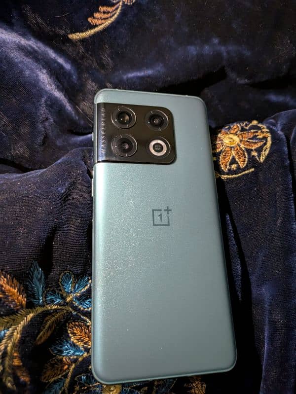 one plus 10 pro 10by10 new condition water pack 8 256 gb flagship 2