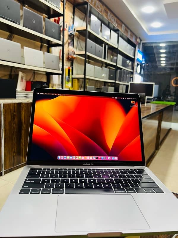 MacBook pro 2016 13.3 inches 2