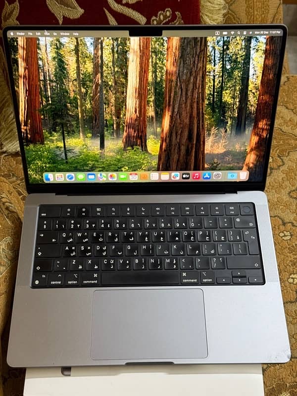 MacBook Pro 14’’ 32GB/1TB M1 Max Space Grey 11