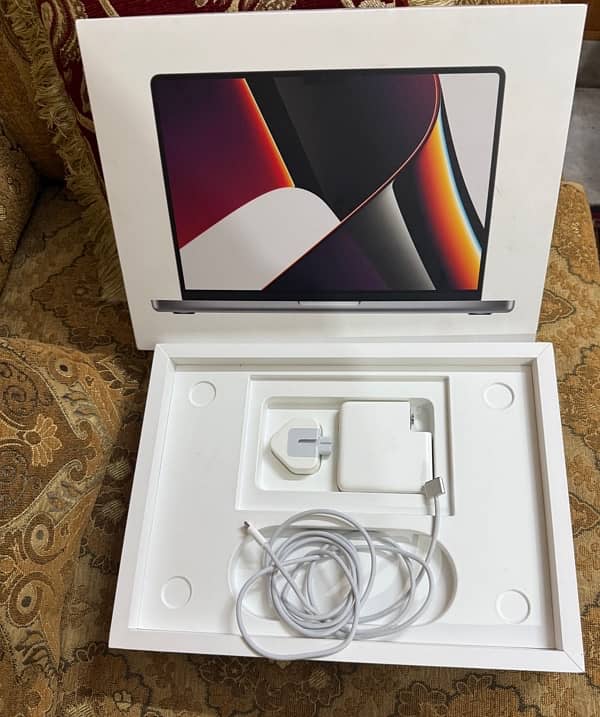 MacBook Pro 14’’ 32GB/1TB M1 Max Space Grey 12