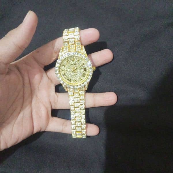 Brand New Watch Bilkul use nahi howi net and clean 0