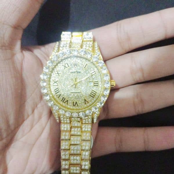 Brand New Watch Bilkul use nahi howi net and clean 1