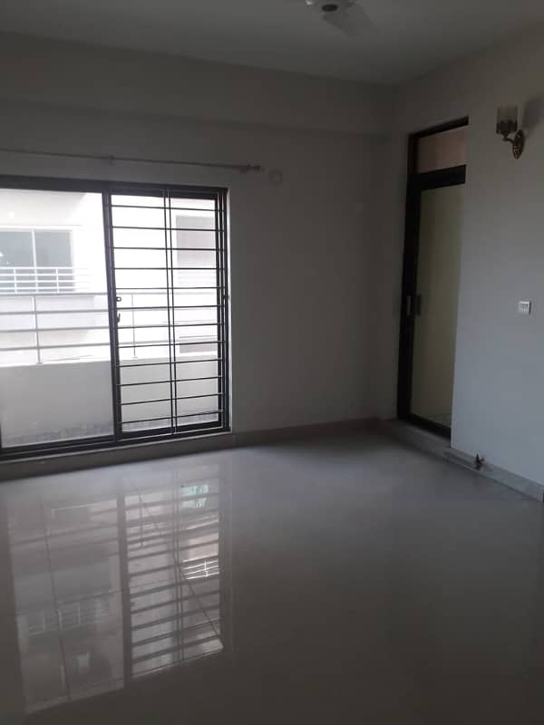 Brand New 13 Marla 4 Bedroom Flat for Sale in Askari -11 Lahore. 11