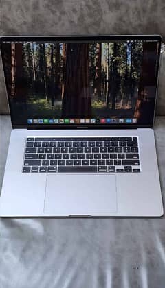 MacBook Pro 2019 - Core i9 - 15 Inch - 16 GB 513 GB