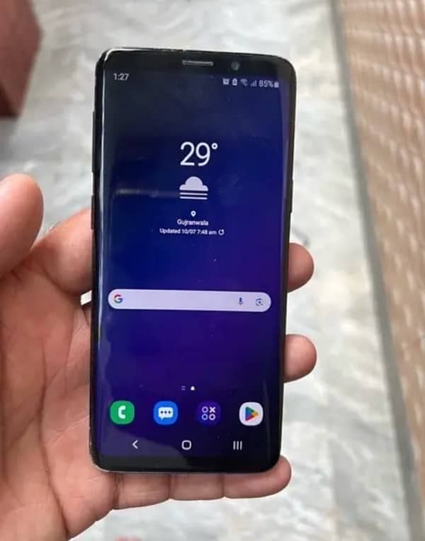 Samsung S 9 Ram 4 / 64 GB  available 4