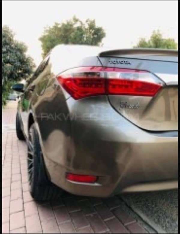 Toyota Corrolla  Altis Grande 2015 4