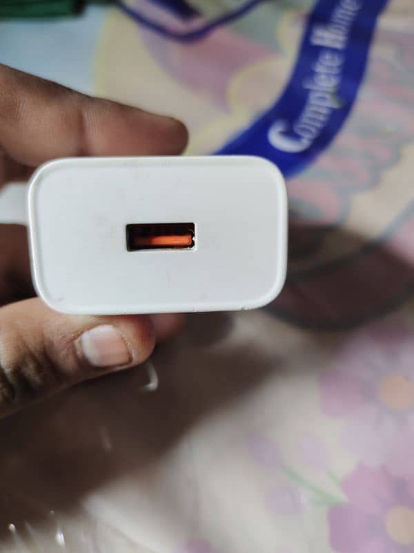 infinix 33watt original charger available only adaptor 2