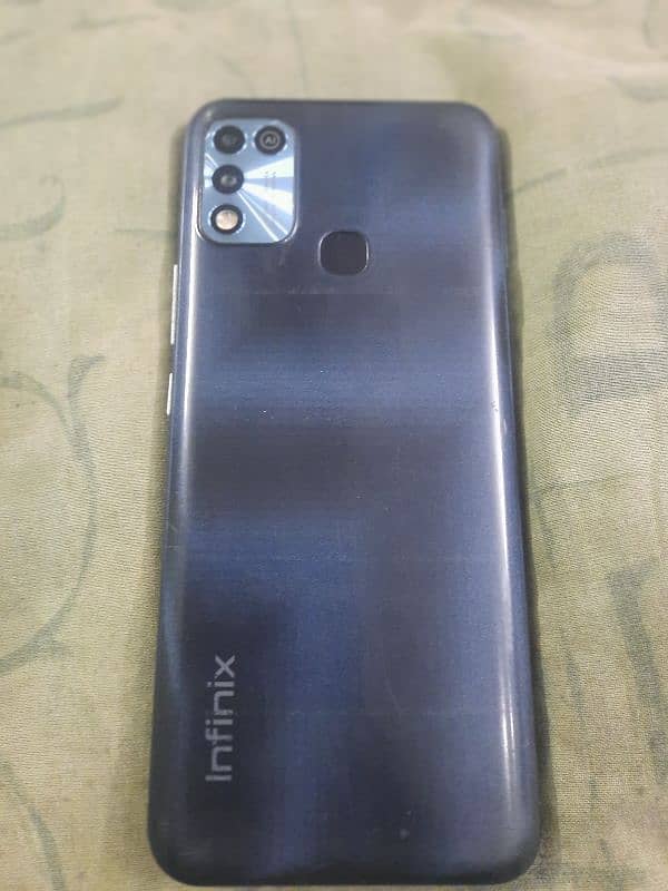 infinix Hot 11 play Ram 4 Rom 64 7