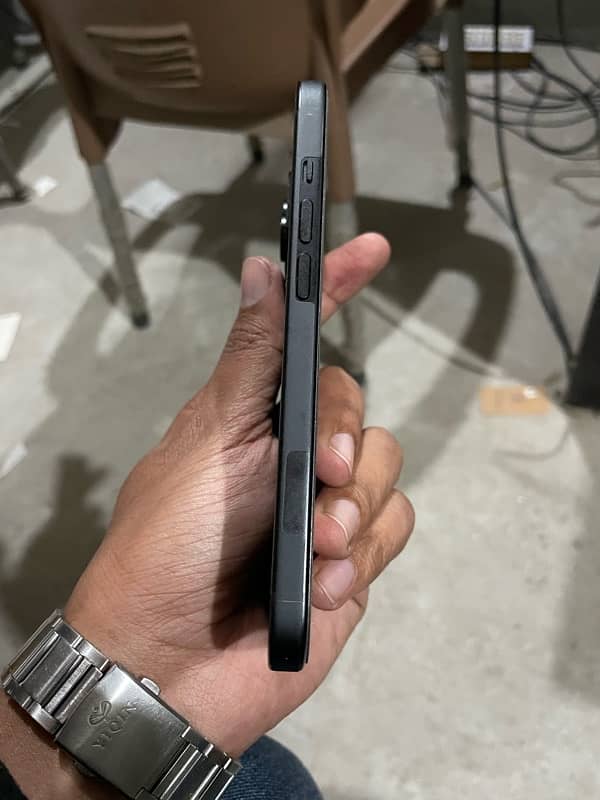 iPhone 15 jv non pta 128 gb 3