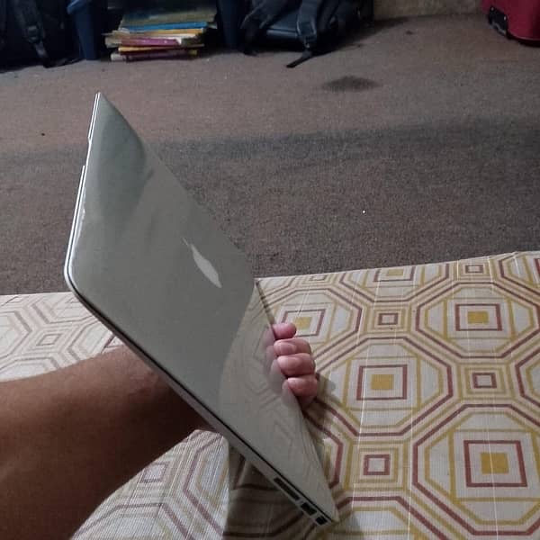 MacBook 2