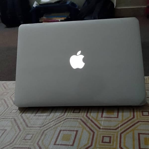 MacBook 4