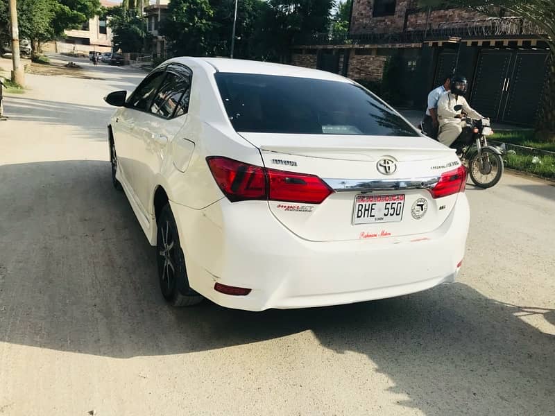 Toyota Corolla Altis 2015 4