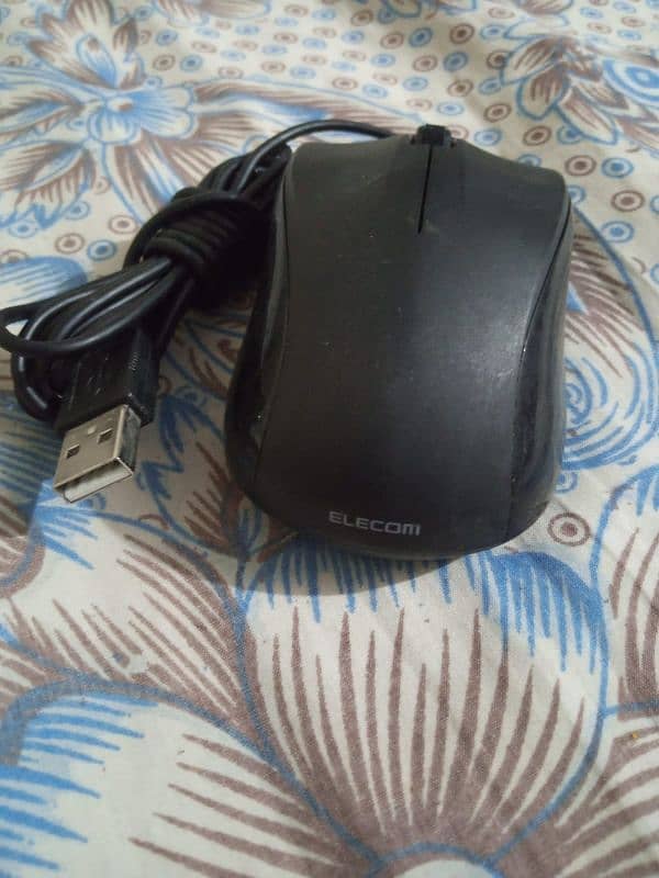 i am salling used like new branded mouse in cheap price 3