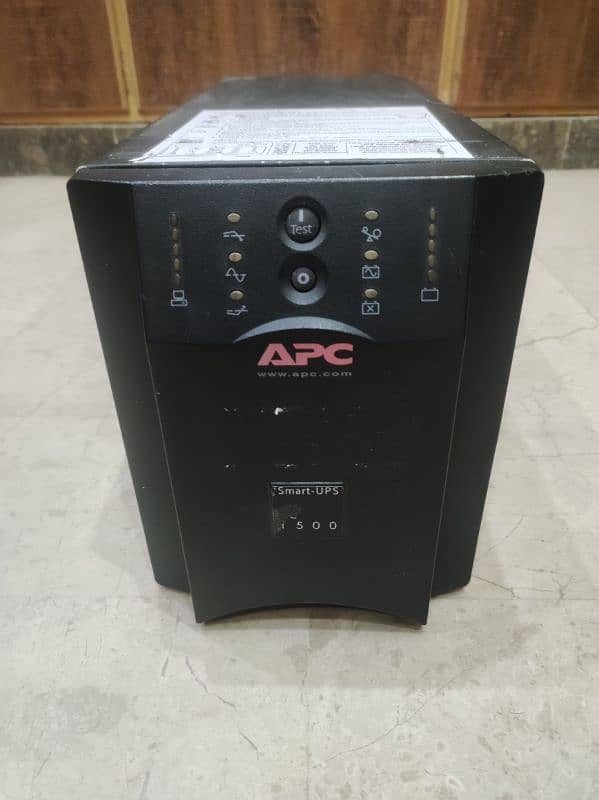 APC Smart UPS 0