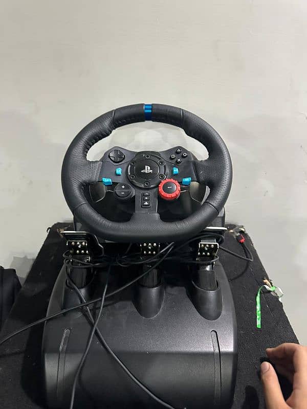 Logitech g29 for sale in brand new 10/10 1