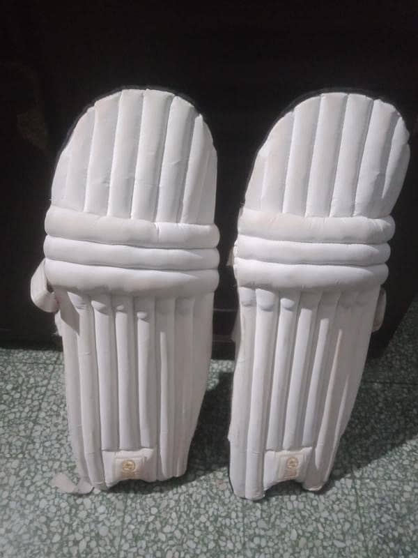 cricket hardball kit only used for 2 months in great condition 3