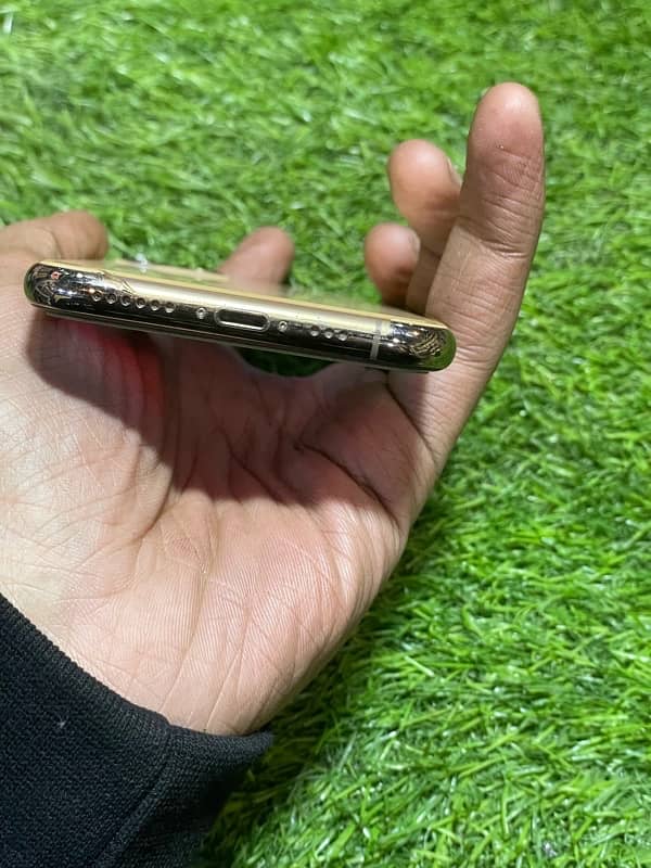 iPhone 11pro pta 5