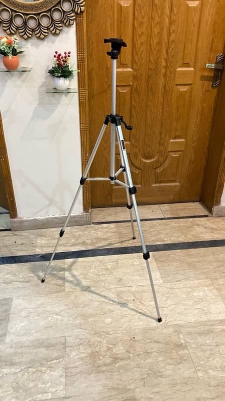 ALUMINUM TRIPOD FOR MOBILE PHONE /DSLR 0