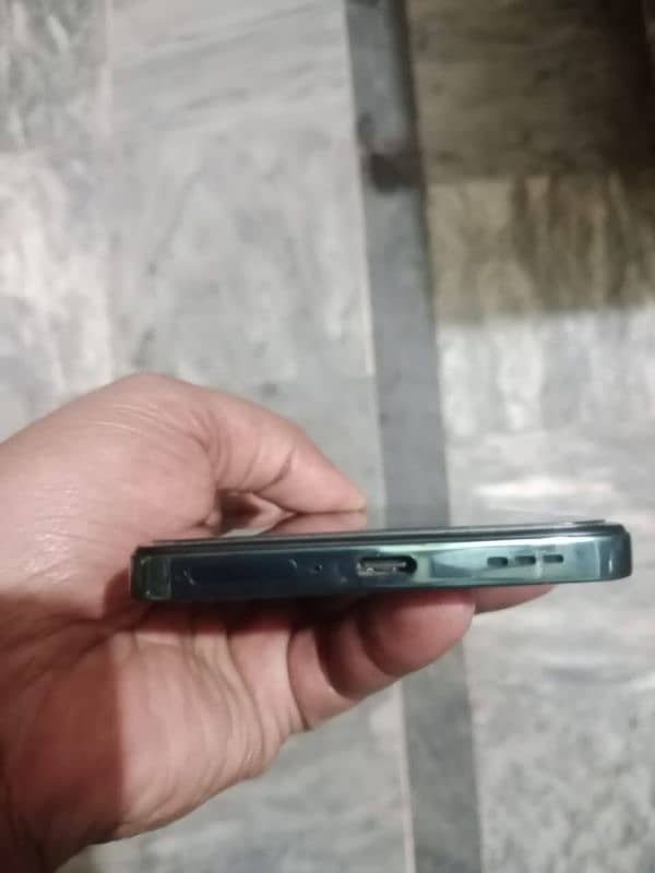 OPPO RENO 12 F  8+8 GB 256 GB  10 BY 10 4