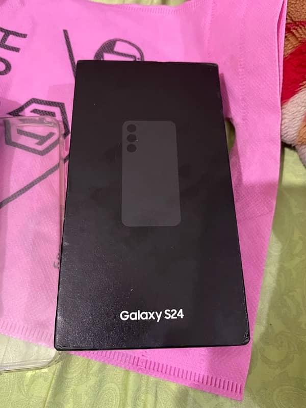 samsung s24 with box 8