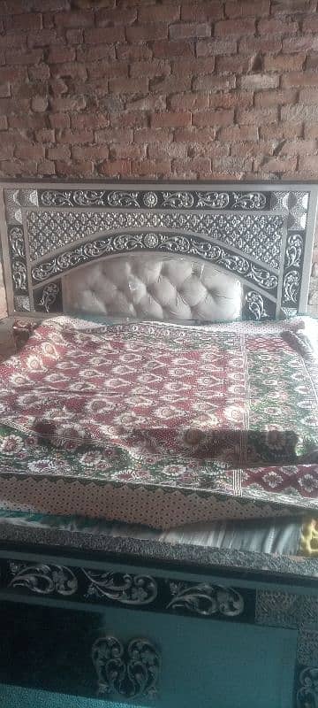 king size bed without mettress for sale 2