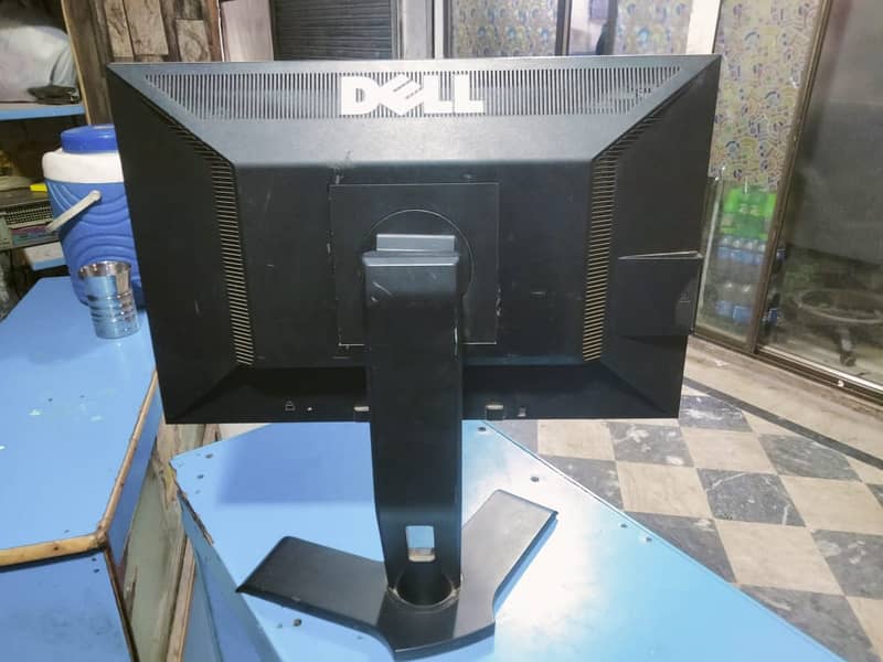 Dell monster lcd 1