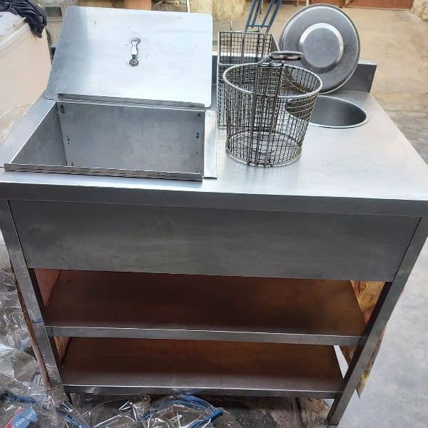 Fast food stall and fryer with fast food making tools 3