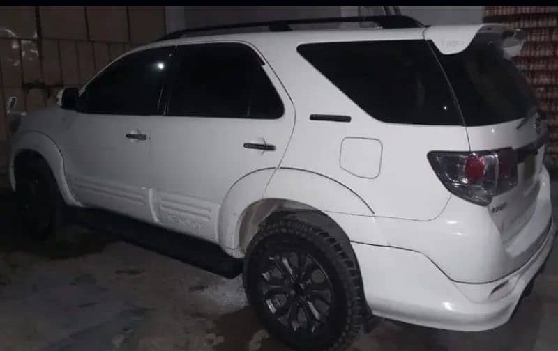 Toyota Fortuner V 2015 TRD Sports Urgent Sale 2