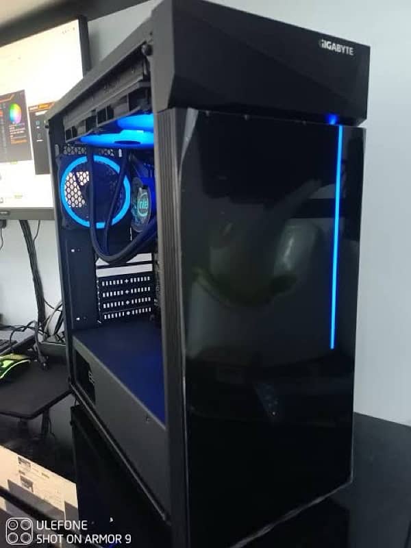 GIGABYTE C200 Casing RGB Case 10/10 0